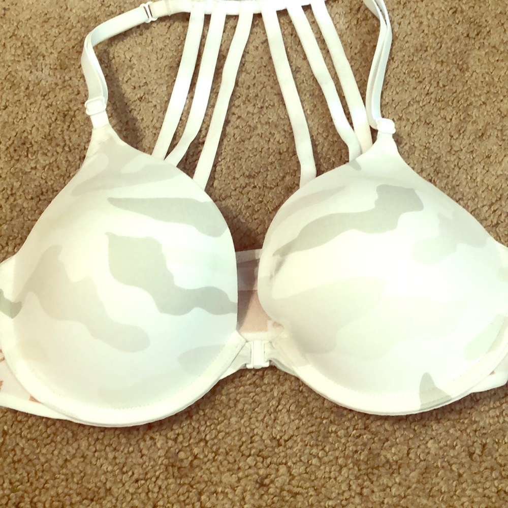 Victoria's Secret wear everywhere push-up bra